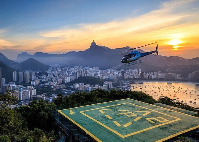 passeio-de-helicoptero-rio-de-janeiro-angra-dos-reis-itapema-morro-urca-embarque-floripa-oficial-bondinho-copacabana-taxi-aereo-fretamento-aereo