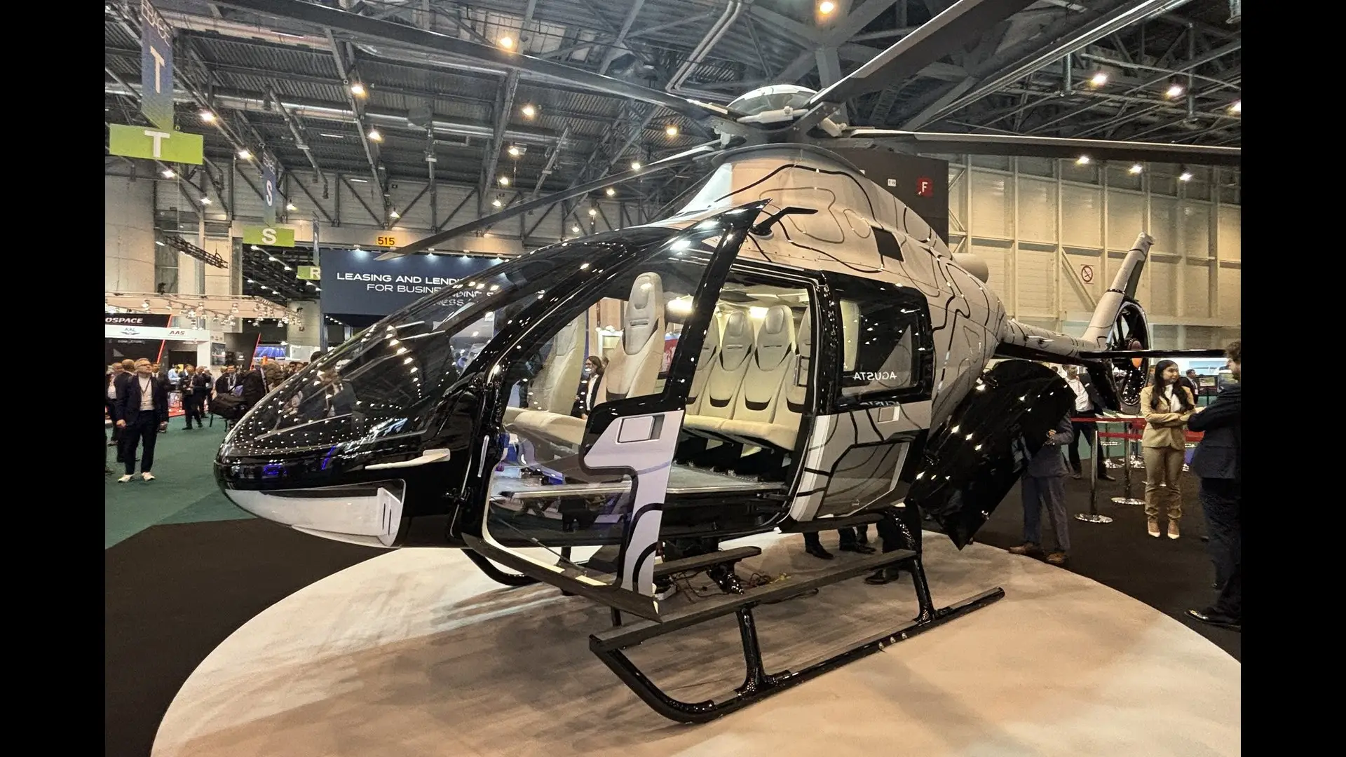aw09-helicoptero-luxo 1