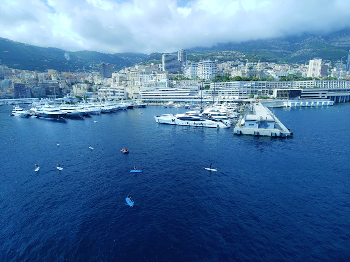 Yacht a Port Hercule dall’alto